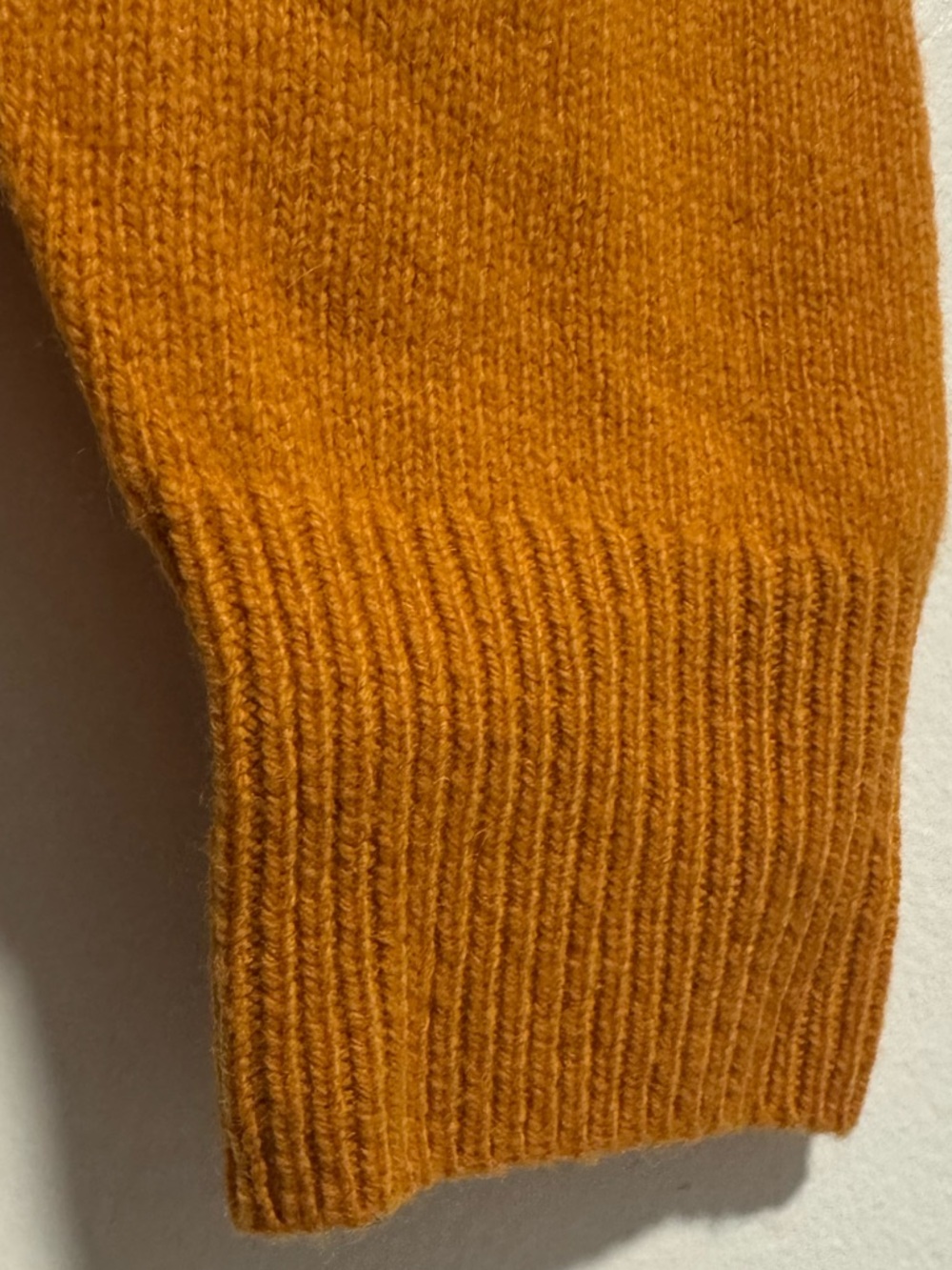 Uniqlo Mustard Orange Crewneck Sweater Size M Soft Knit Minimalist - Picture 5 of 6